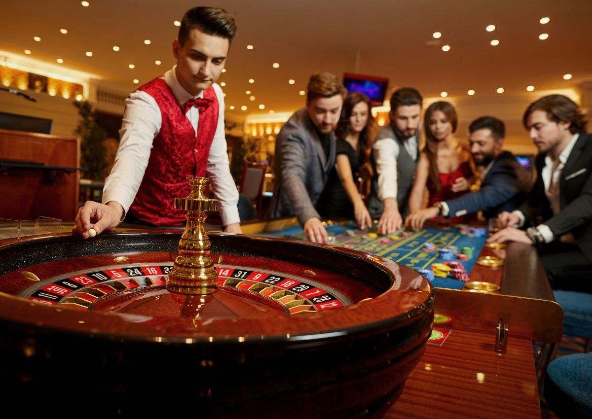 Online Casino Games for Social Gamers: Tips to Play with Friends